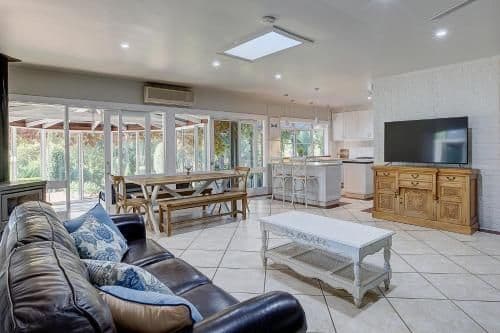 Four-Bedroom House - Evanslea House