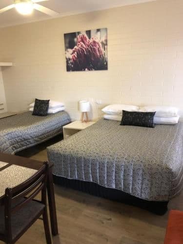 Standard Queen Room with Ensuite