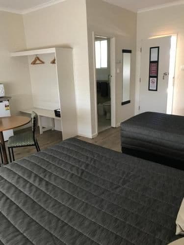 Standard Queen Room with Ensuite