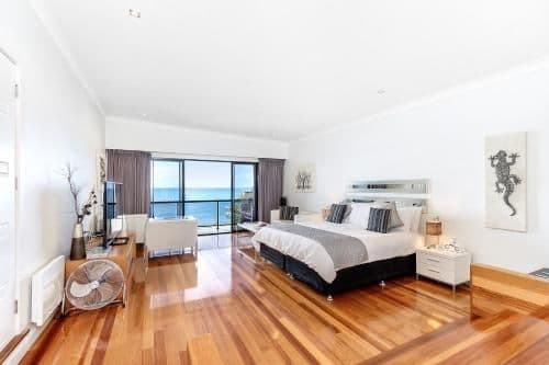 Deluxe King Suite