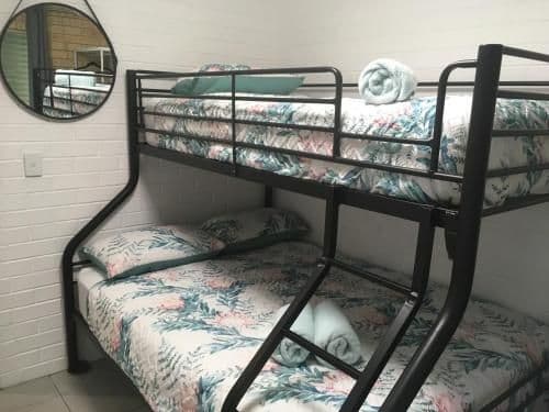Basic Triple Room with Shared Bathroom