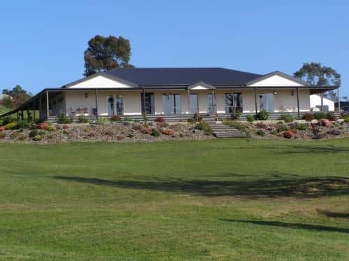 Nyora Lodge B&B Nyora Lodge B&B