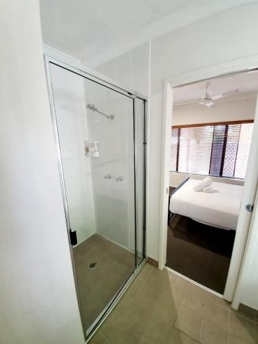 3 bedroom central home4