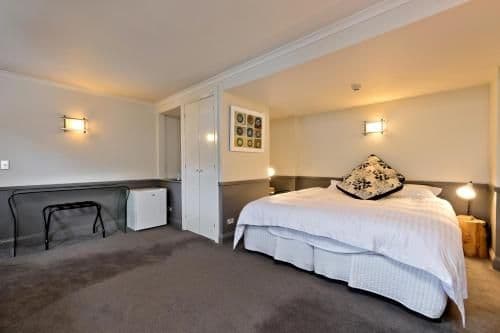 Deluxe King Suite