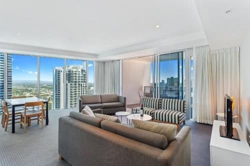 Three bedroom, two bathroom level 31 ocean view