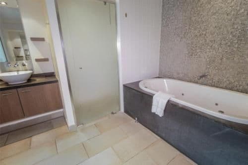 2 Bedroom Luxury Private Apartment | 204