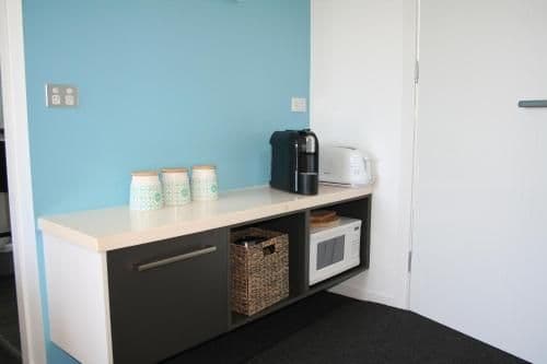 Deluxe Queen Suite
