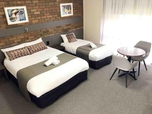 River Motel (CluBarham River Motel)0