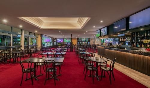 Palms Hotel3