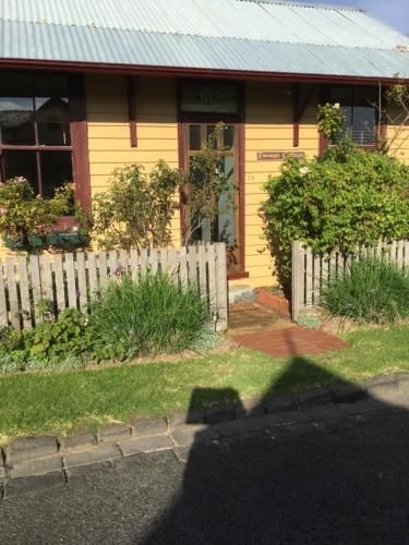 Twomey's Cottage1