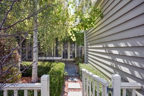 Mews Cottages1
