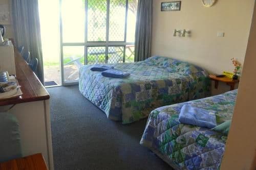 Standard Twin Room with Sea View