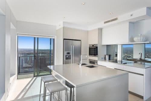 Three bedroom, two bathroom level 39 ocean view