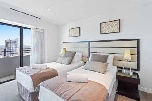Three bedroom, two bathroom level 33 ocean view