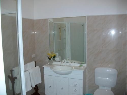 Stella's Dromana Hotel4