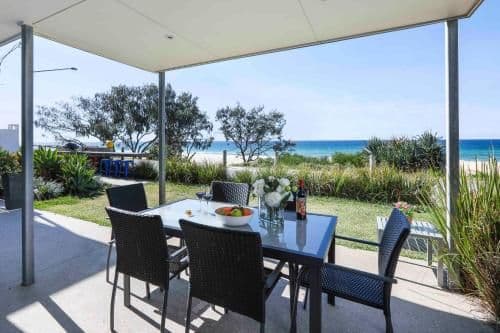 Deluxe Three-Bedroom Apartment With Balcony - Ocean View