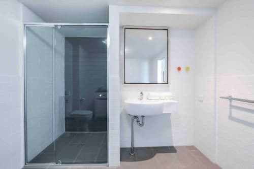 Deluxe Three-Bedroom Apartment With Balcony - Ocean View
