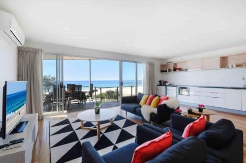 Deluxe Two-Bedroom Apartment With Balcony - Ocean View