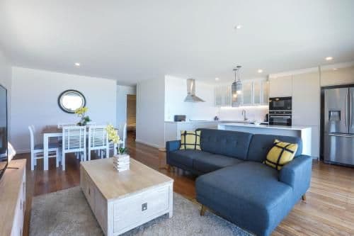 Premium Deluxe Two-Bedrooms Apartment With Balcony - Ocean View