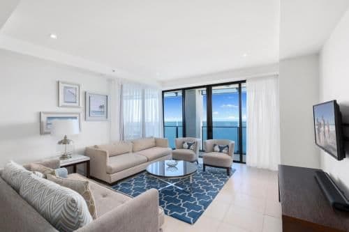 Large Two-Bedroom Apartment + Study (Level 58)