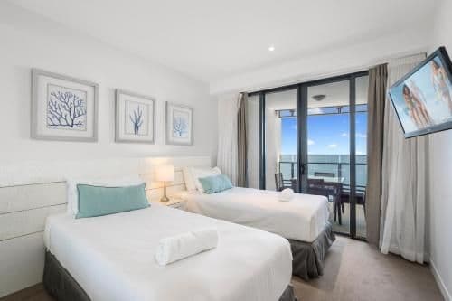 Large Two-Bedroom Apartment + Study (Level 58)