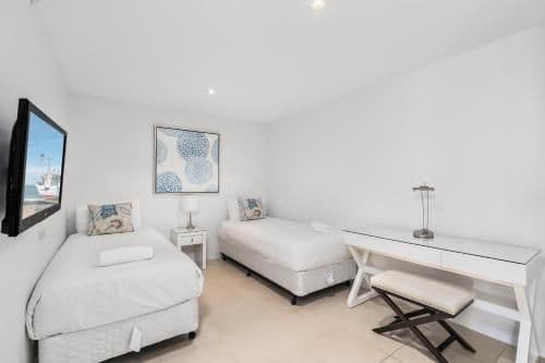 Large Two-Bedroom Apartment + Study (Level 58)