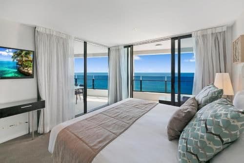 Three-Bedroom Apartment with Ocean View