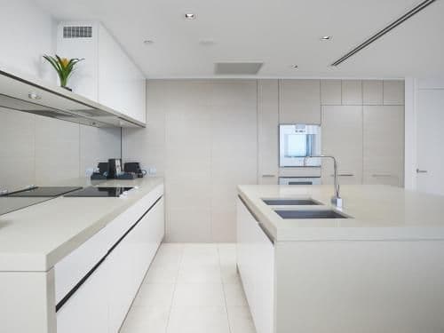 Four Bedroom Sub-Penthouse Apartment with Ocean View