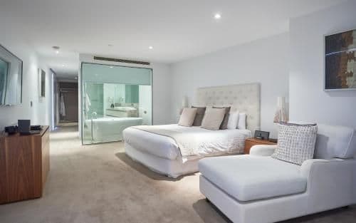 Four Bedroom Sub-Penthouse Apartment with Ocean View
