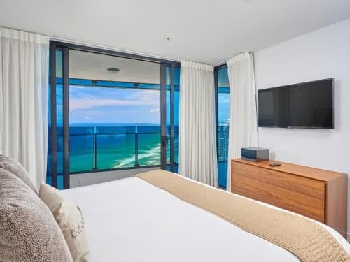 Four Bedroom Sub-Penthouse Apartment with Ocean View