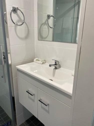 Deluxe King Room with Kitchenette
