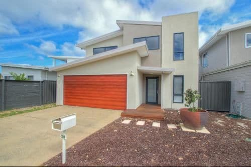 Four-Bedroom Holiday Home