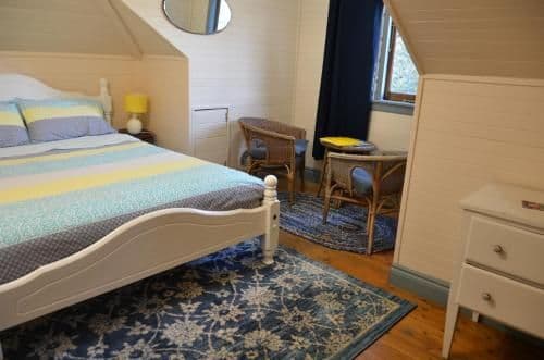 Queen Room with Shared Bathroom