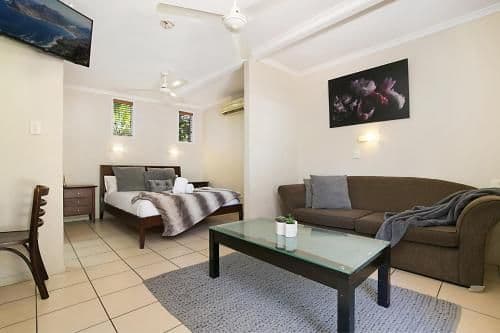 Deluxe Suite with Spa Bath