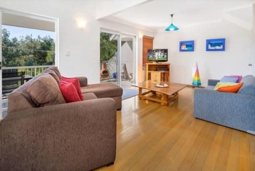 Kendall Beach Apartments 5 - Belongil Beach0