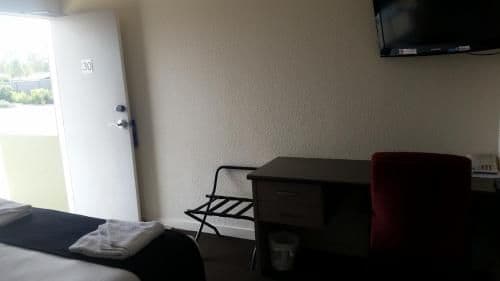 Queen Room - Disability Access