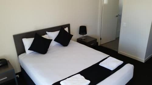 Standard Queen Room - Pet Friendly