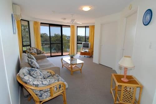 Excellsior One-Bedroom Standard Apartment