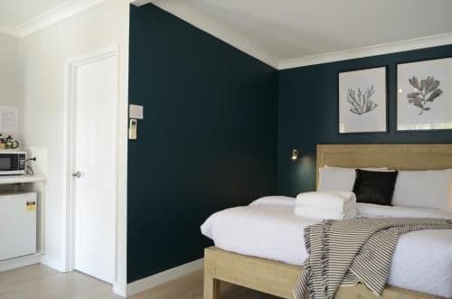 Premium Queen Suite