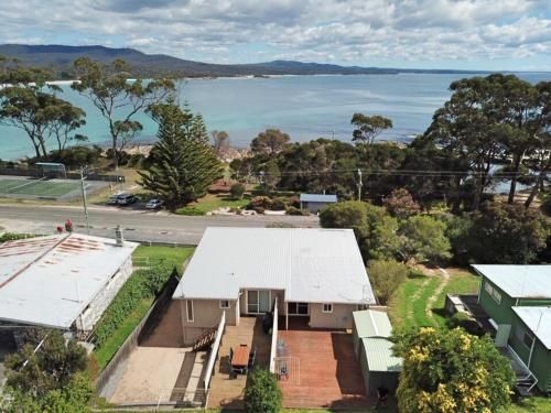 Seaview Apartment1