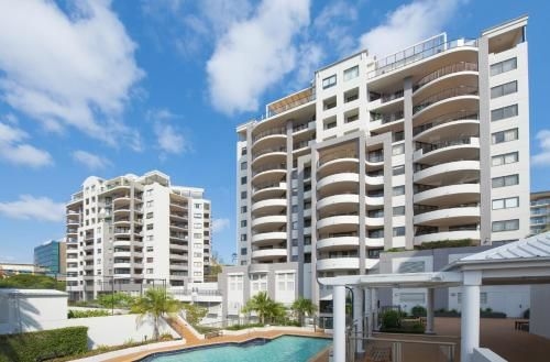 The Oasis Apartments4