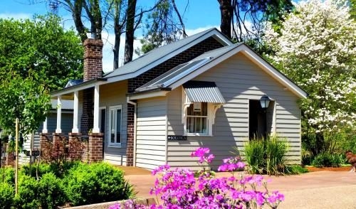 Marysville Garden Cottages1