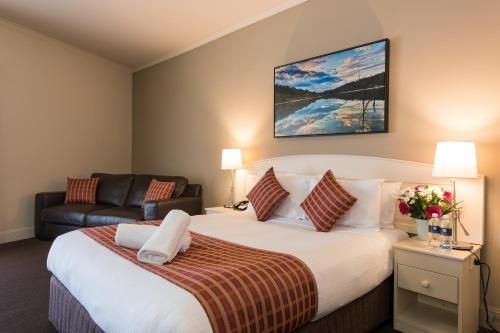 Bowen Inn Motel4