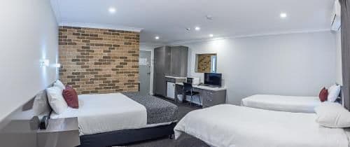 Deluxe Family Room