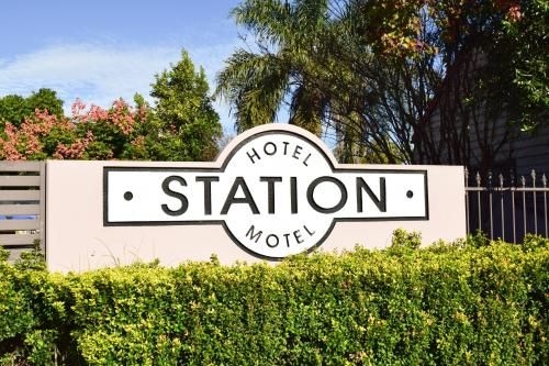 Station Hotel Motel0