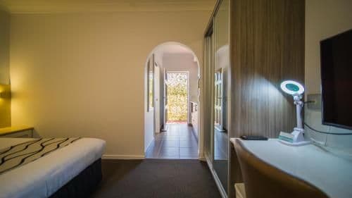 Deluxe Queen Room