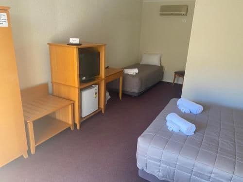 Standard Queen Room