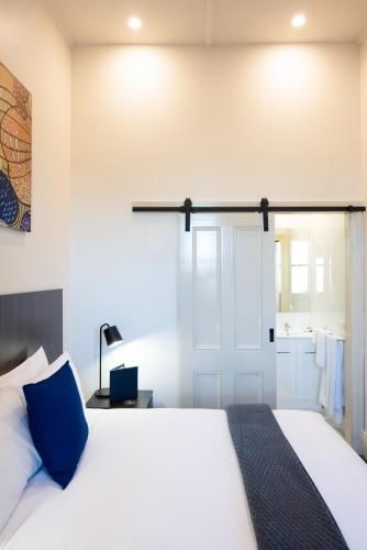 The Mile End Hotel1