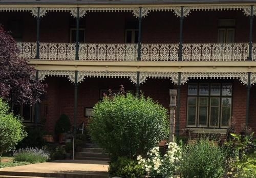 Holmhurst Guest House1