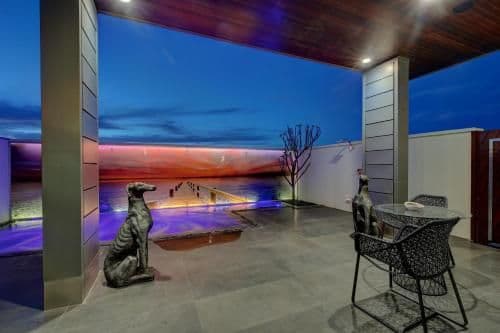 Villa - Beach Front